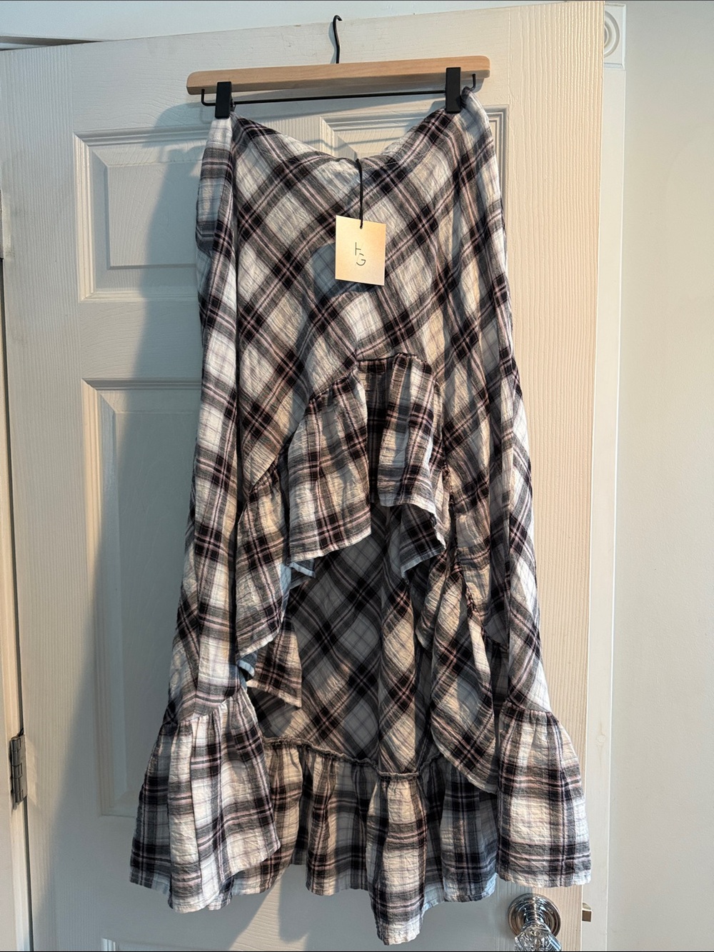 Women's Black & White Plaid High-Low Ruffle Skirt